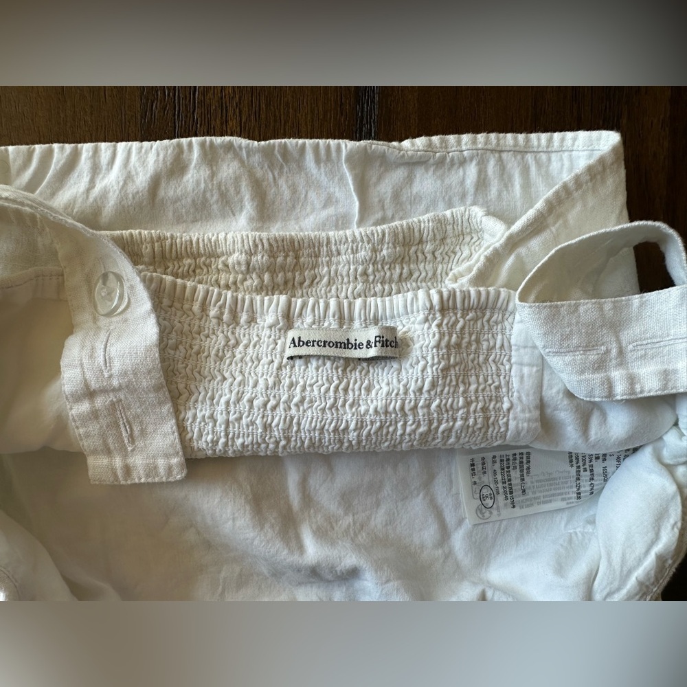 Abercrombie & Fitch Linen Blend White Crop Top- size Small - Picture 3 of 5